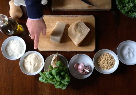 Learning from the Pupil (Gabriele Mariotti from La Bossa) : Traditional Ligurian Pesto