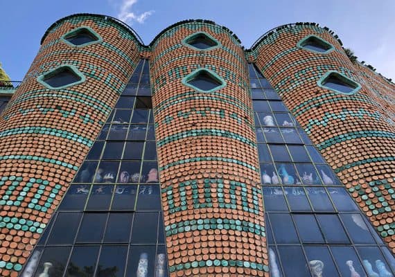 Futuristic Architecture on the Amalfi Coast : Solimene Ceramic Factory by Paolo Soleri