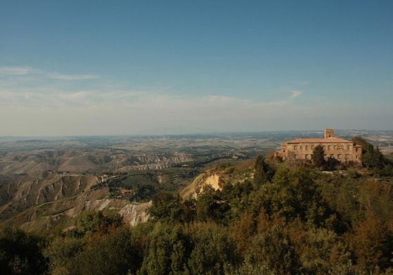 Badia Camaldolese : The Abbey on the precipice